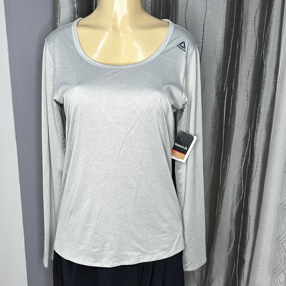 Reebok Women's  Sz M Silver Long Sleeve Perf Fashion Top